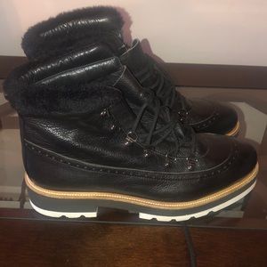 Valentina women’s Faux Fur boots 8.5